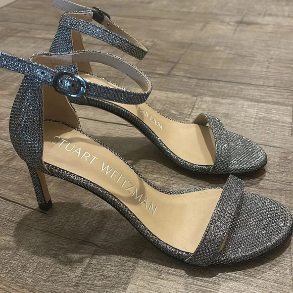 NWOB!! Stuart Weitzman - Nunakedstraight Strap Sandal Mid Heel Sandals - 4.5B - Picture 2 of 8